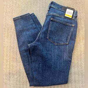 NWT Calvin Klein jeans size 6